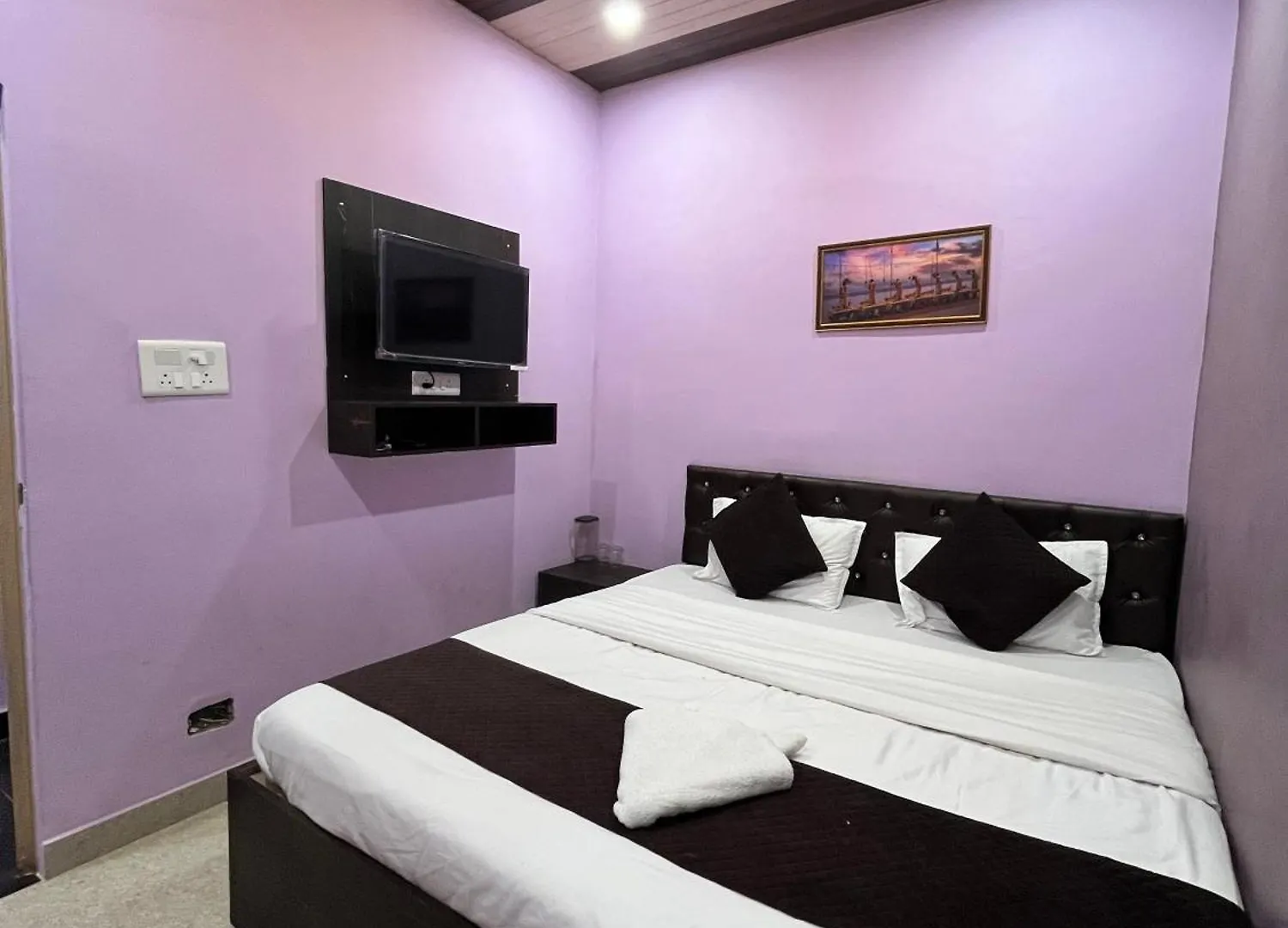Shiv Darshan Home Stay Varanasi 4*,  India