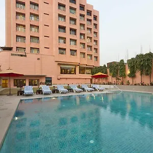 Hindusthan International, **** Varanasi